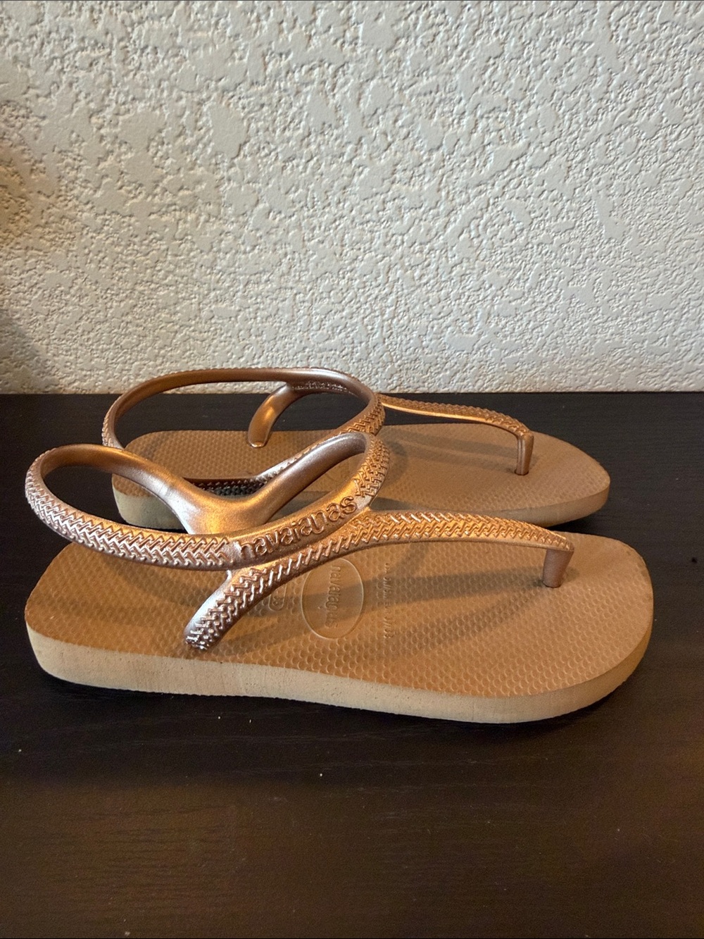 Havaianas Rose Gold Flash Urban Flip Flop Sandals - Picture 6 of 12